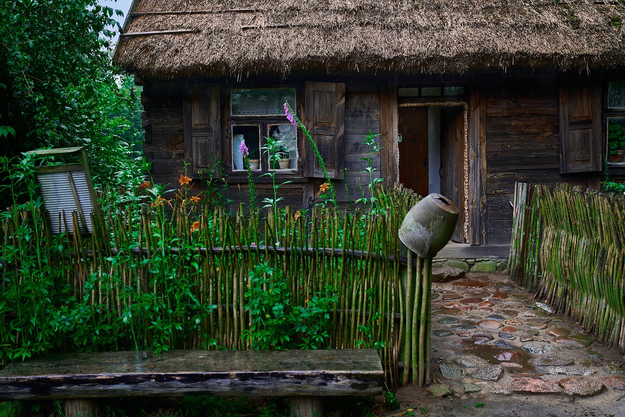 Essential Cottagecore Wardrobe Pieces: Building a Whimsical, Nature-Inspired Wardrobe